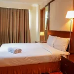 Big 1 Bedroom Park Royale Apartment By Travelio