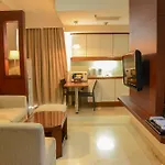 Big 1 Bedroom Park Royale Apartment By Travelio