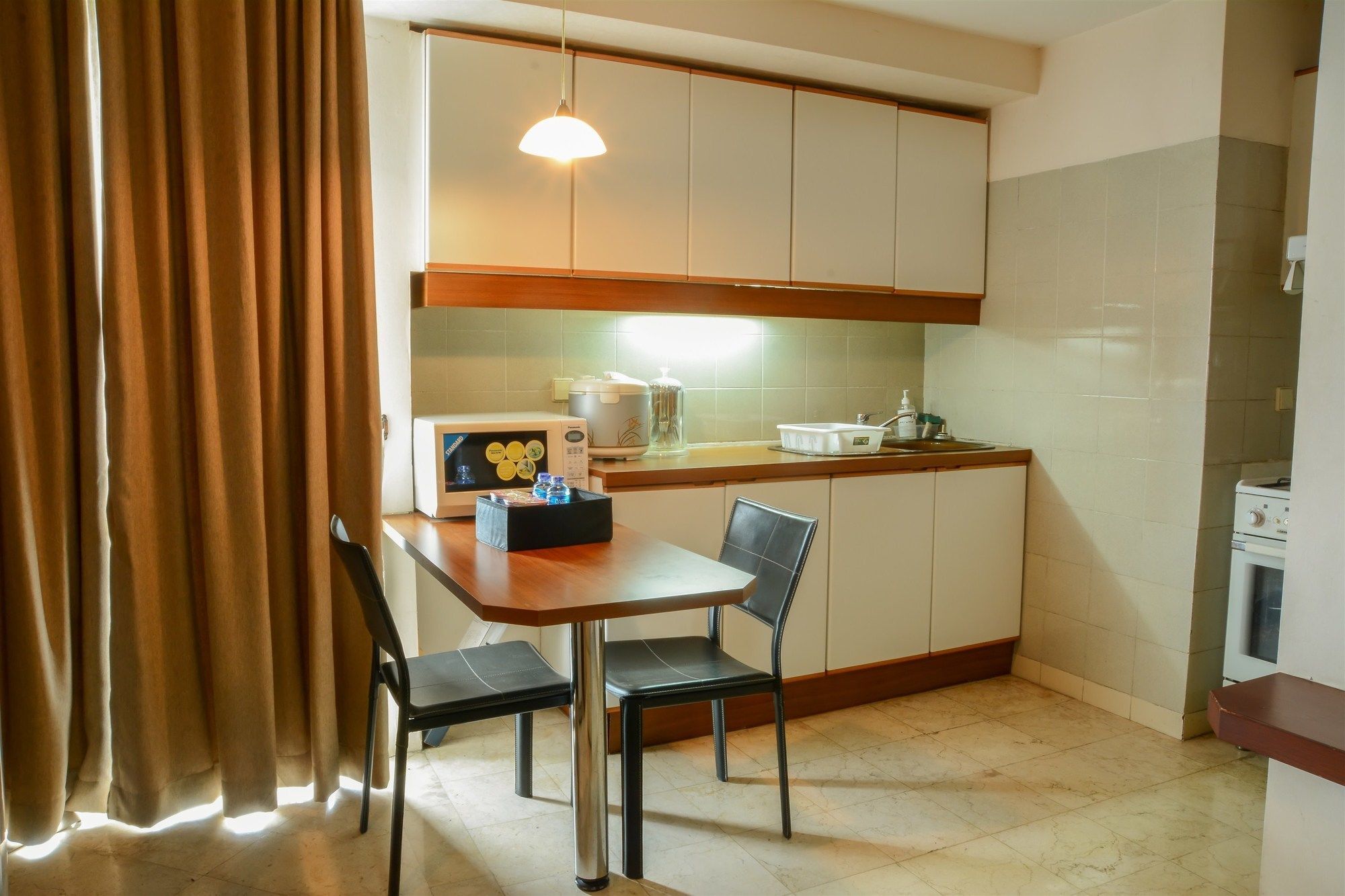 Apartment Big 1 Bedroom Park Royale By Travelio *