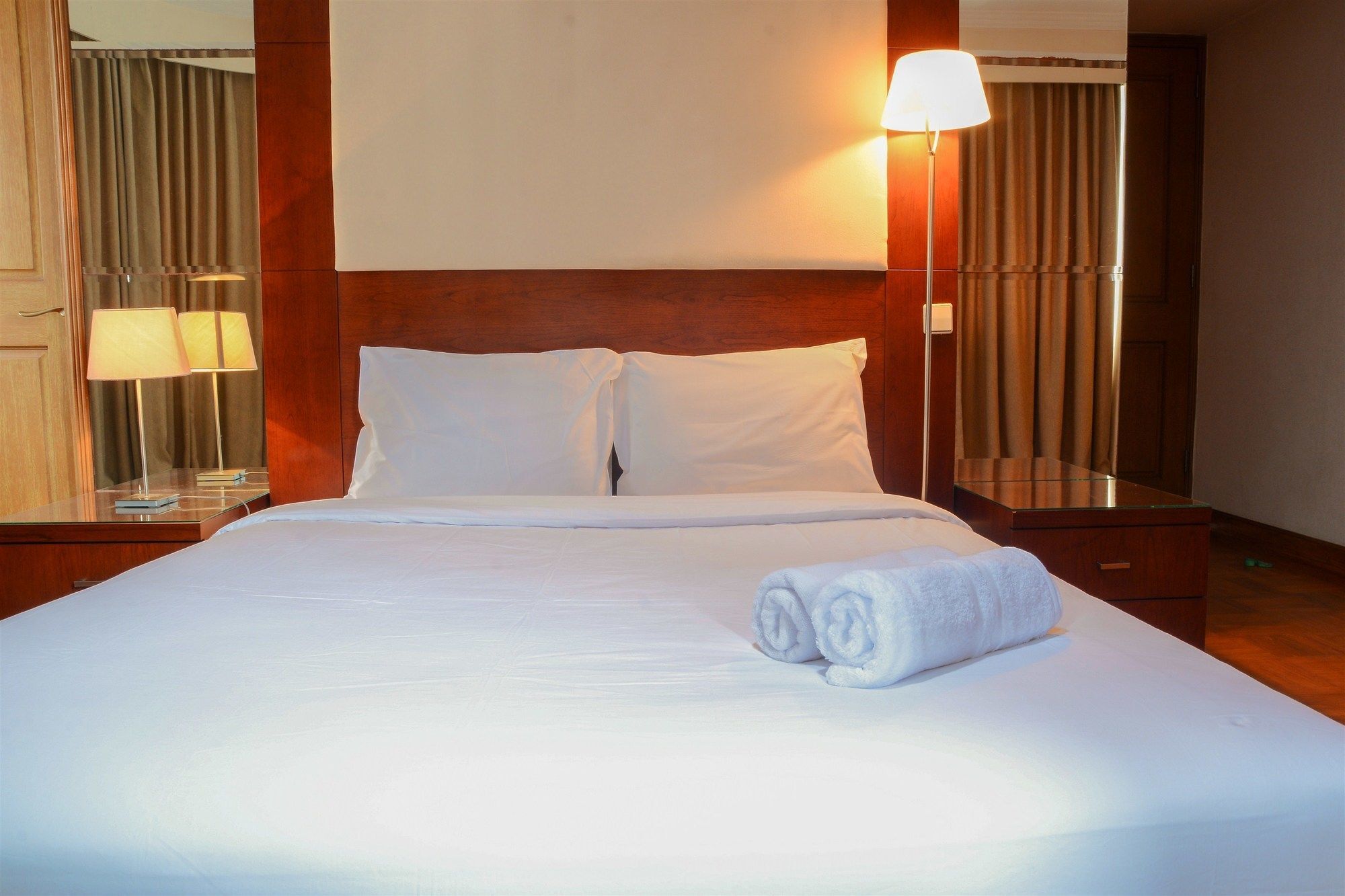 Big 1 Bedroom Park Royale By Travelio * Jakarta